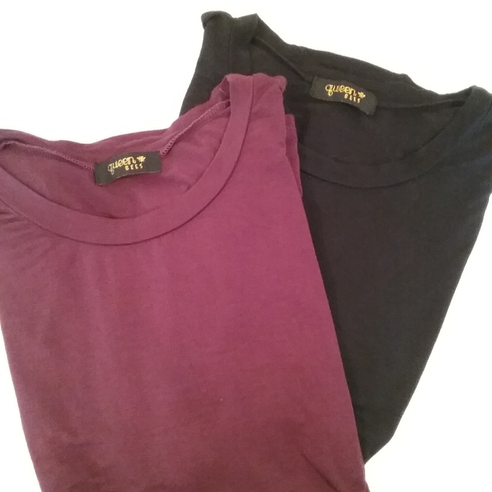 🌷*Set of 2 Queen B knit tops